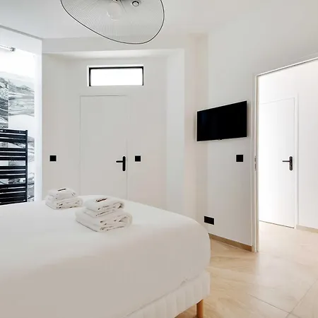 Διαμέρισμα Elegant - 3br-7p - Moulin Rouge